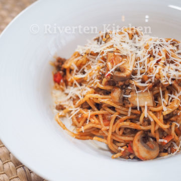 Beef Pasta with Peppers and Mushroom using Jarred Pasta Sauce
