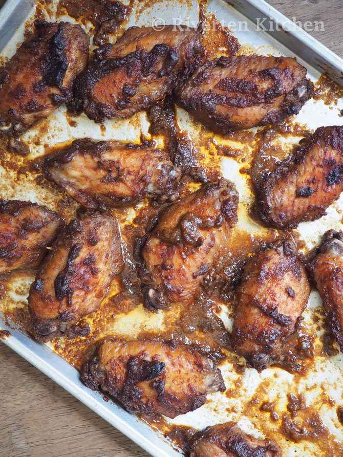 Baked Barbecue Hot Chicken Wings