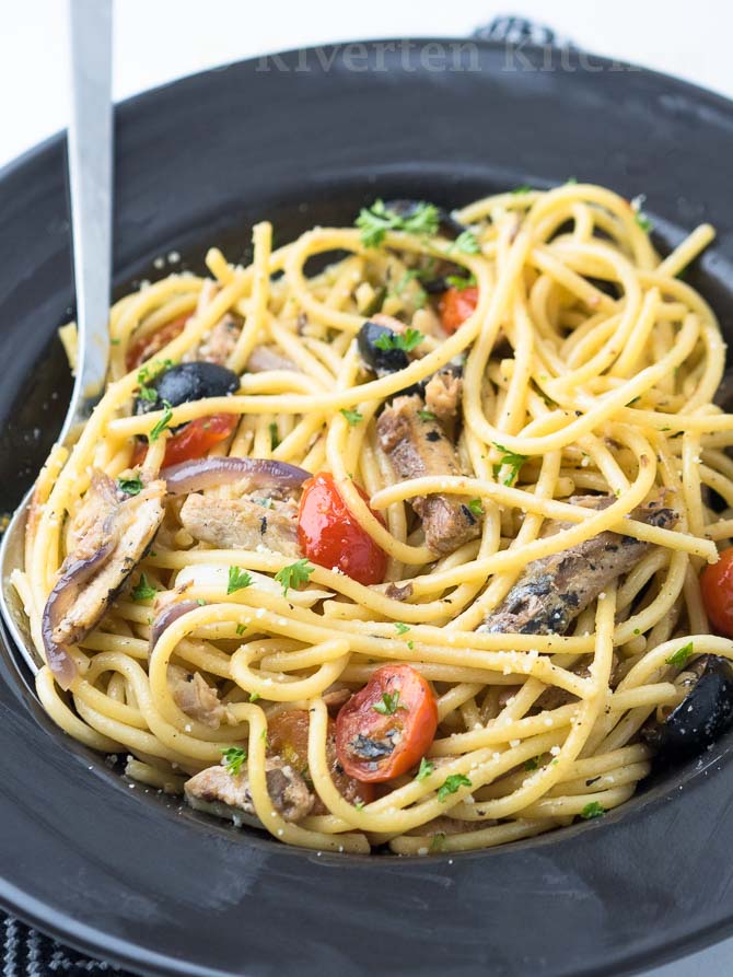 Sardines Pasta with Tomatoes and Olives