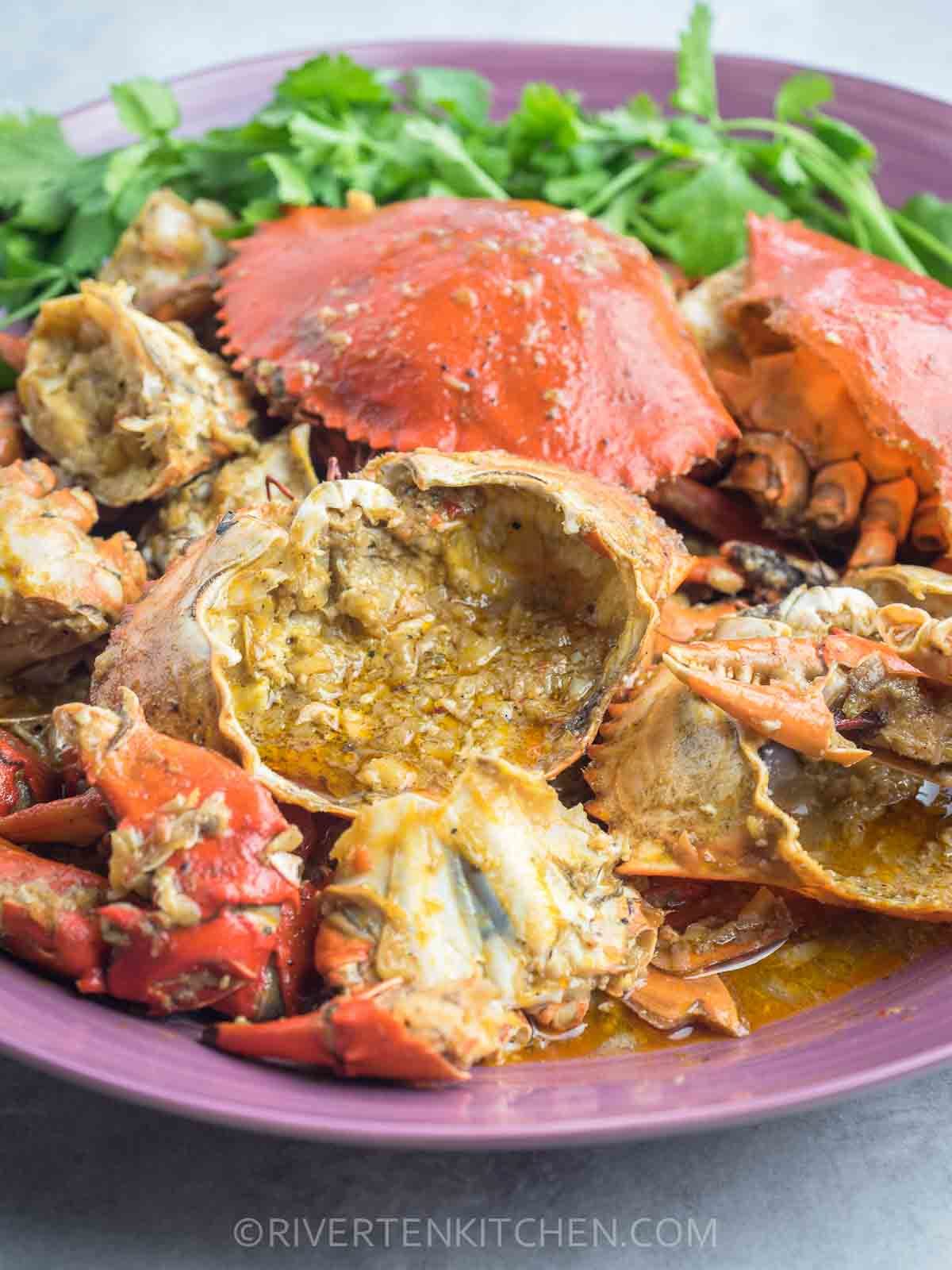 Crab in Garlic and Butter  Sauce