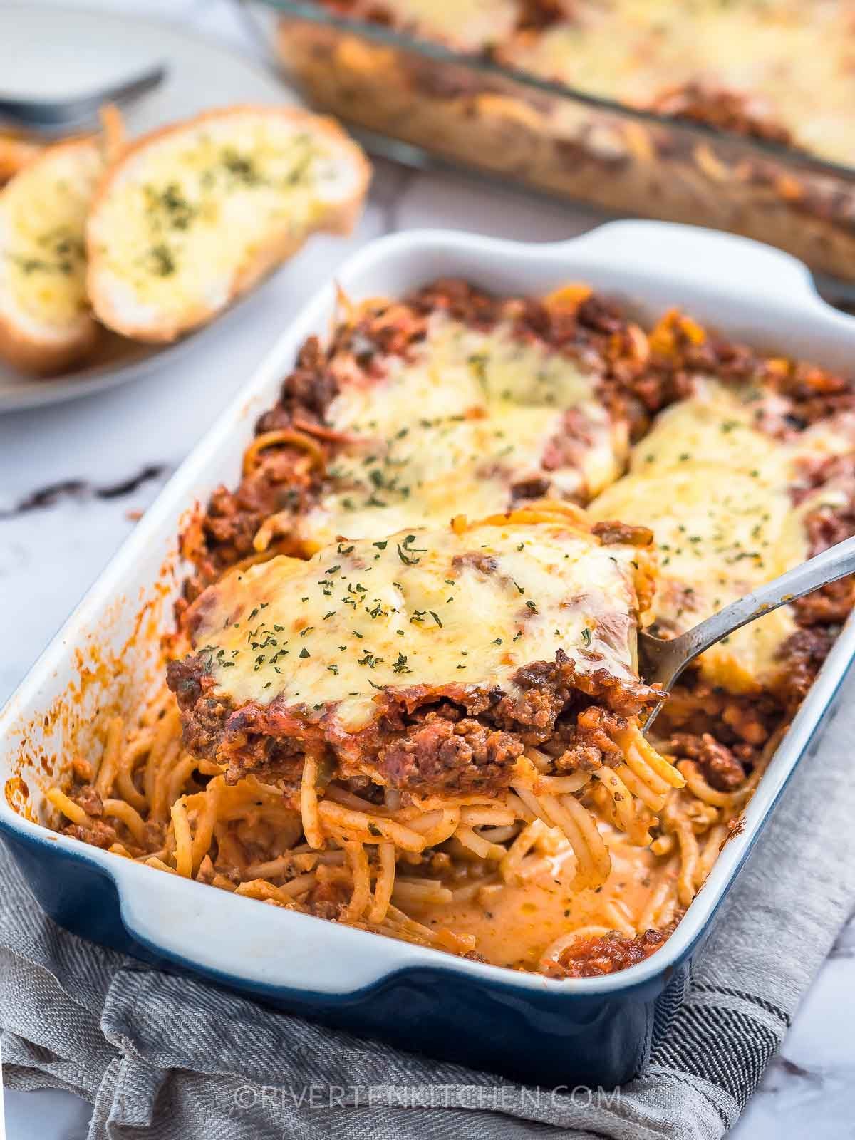 baked spaghetti casserole with cream cheese