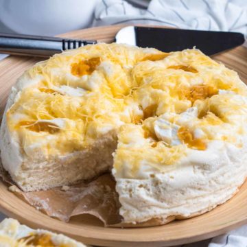 Steamed Cake with cheese and salted egg