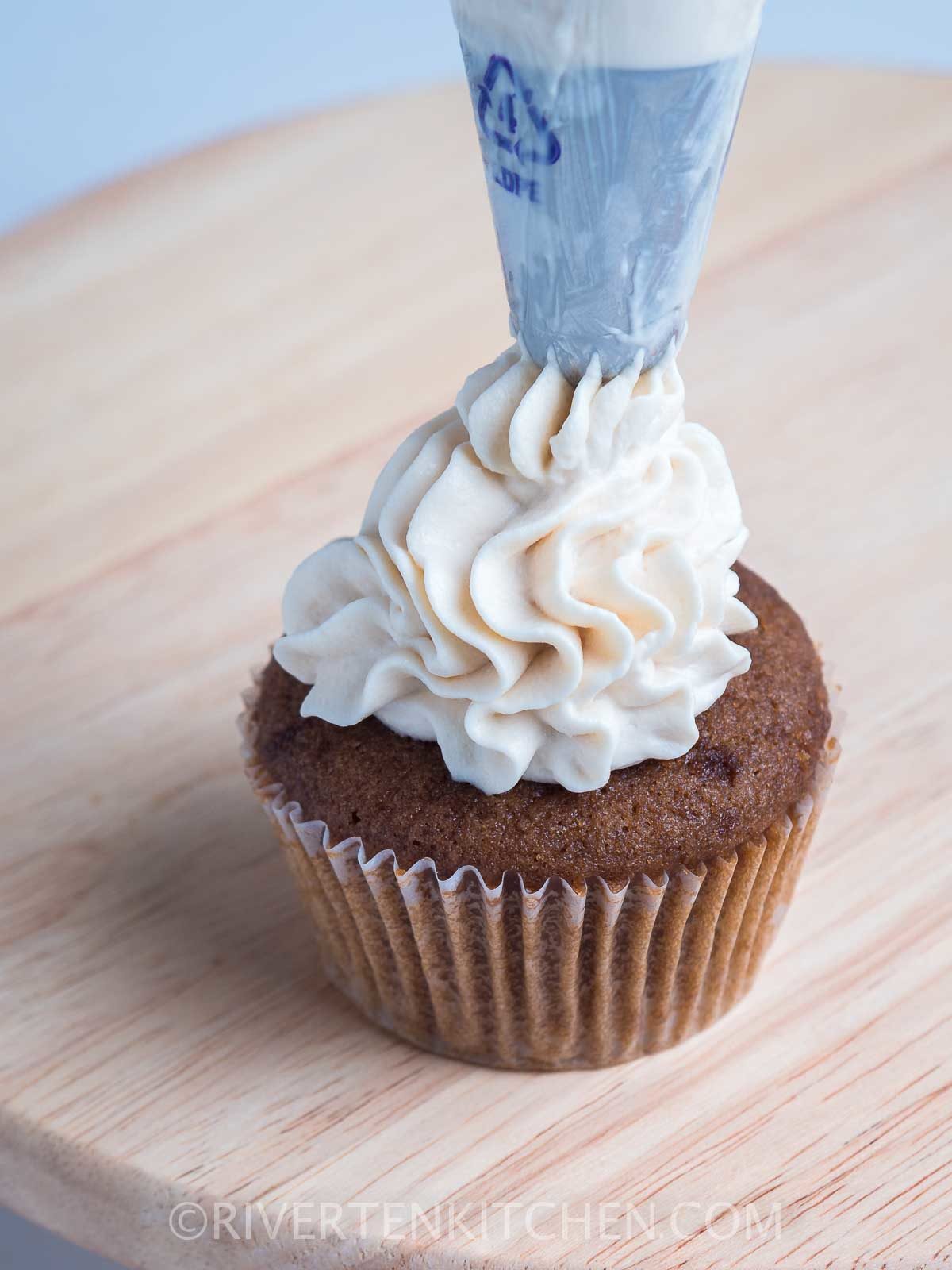 whipped cream with cream cheese frosting