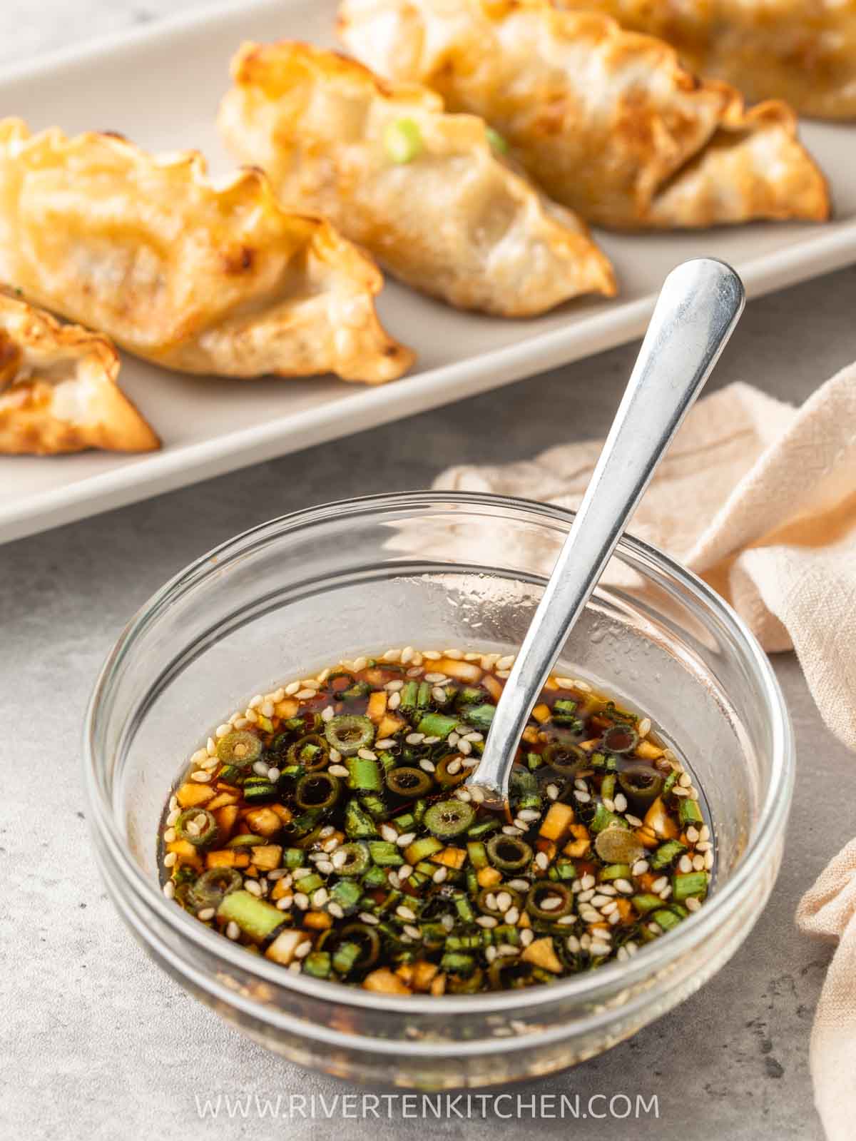 sweet and tangy dipping sauce for dumplings