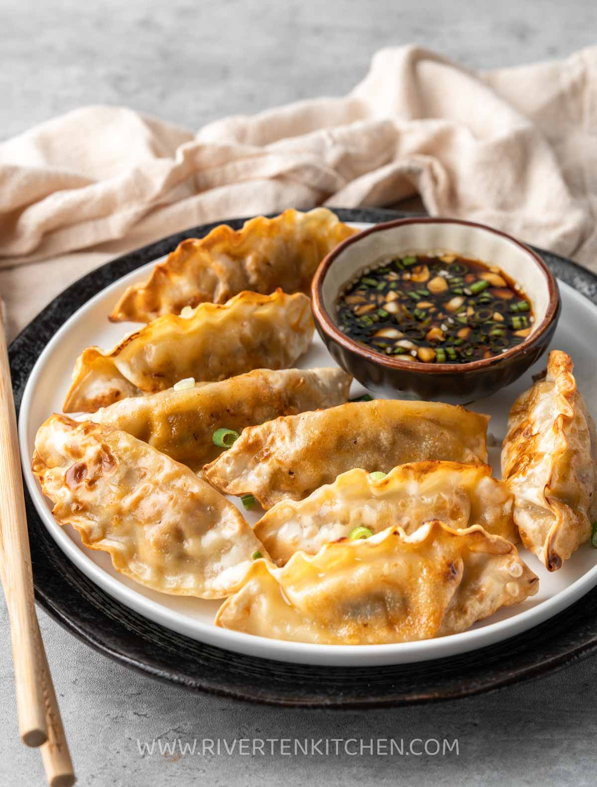 dumplings with dipping sauce