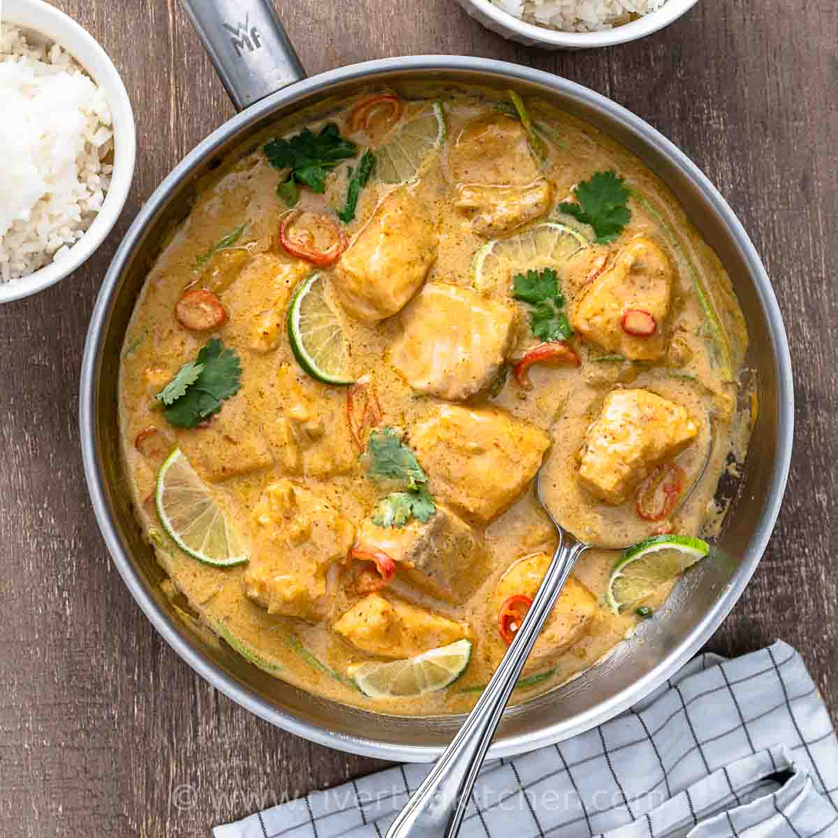 Coconut Curry Salmon with Mango (Thai-style)