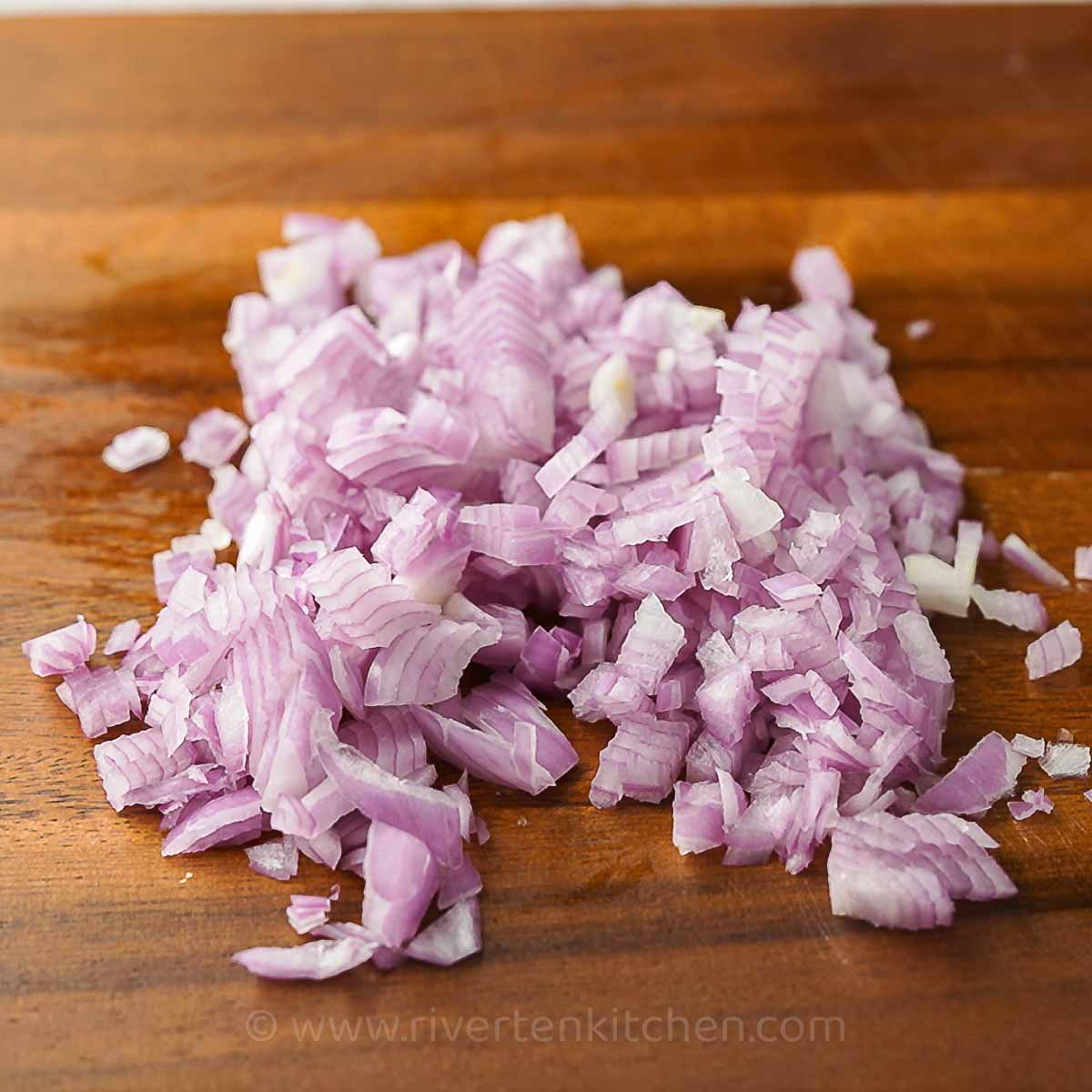 chopped red onions/shallots
