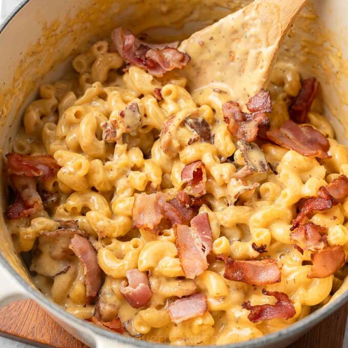 stovetop mac and cheese with velveeta and bacon.