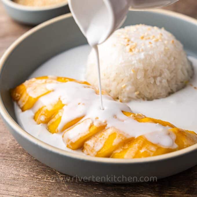 mango coconut sticky rice with sweet coconut syrup.
